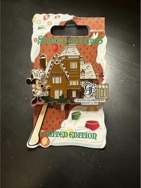 2009 Grand Floridian Gingerbread House - Minnie Pin
